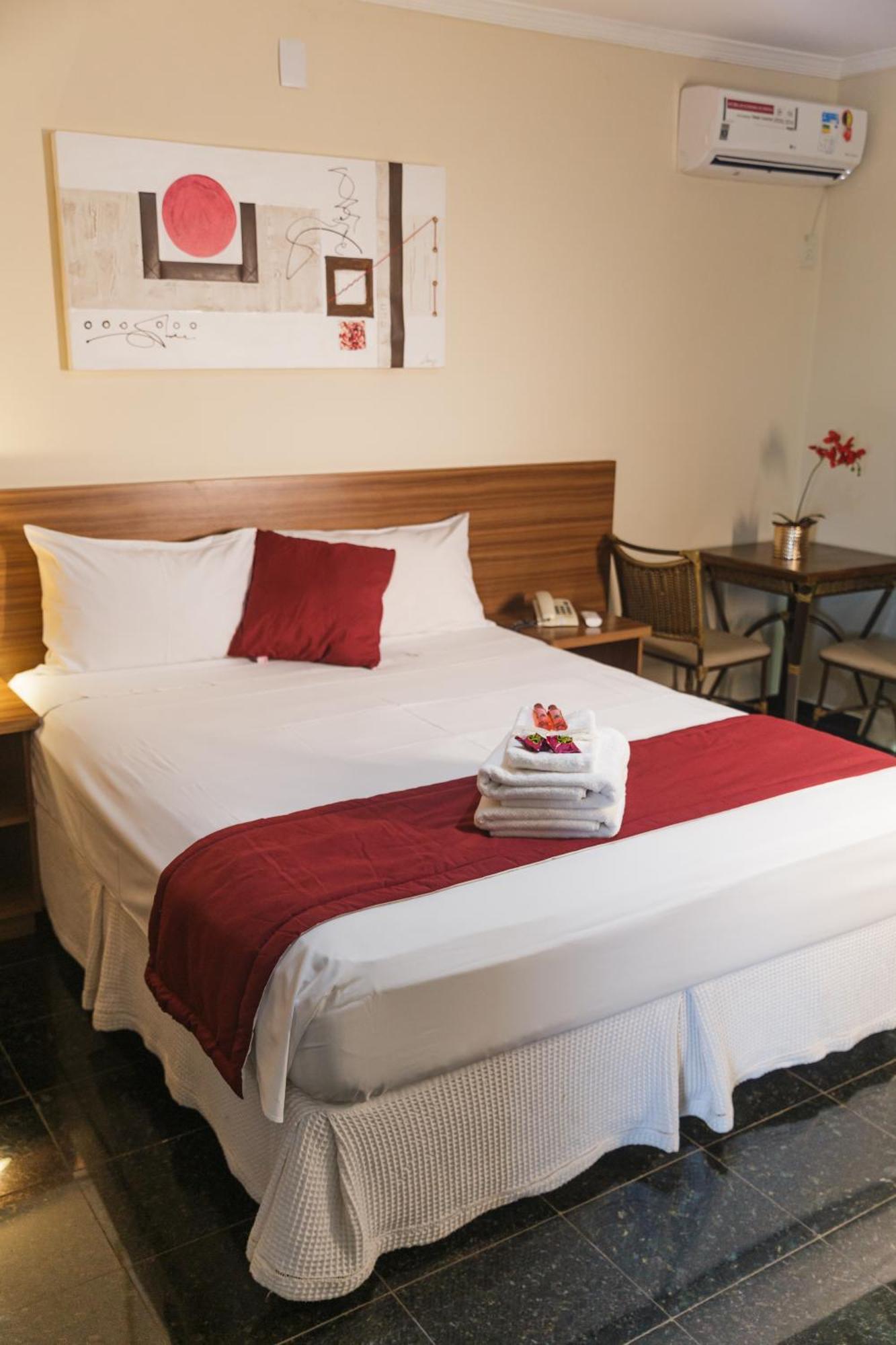 Village Golden Hotel Jales Екстериор снимка